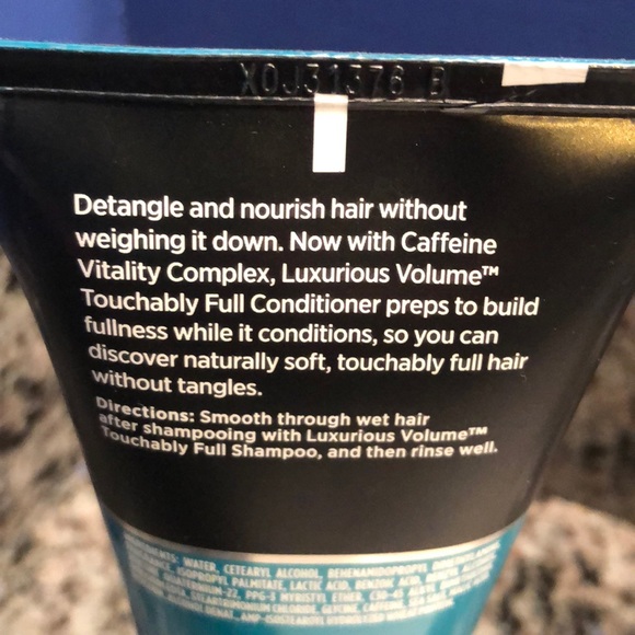 John Frieda luxurious volume conditioner - Picture 3 of 4